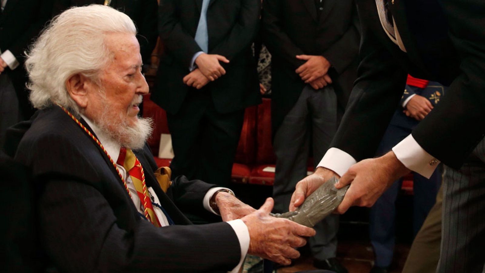 Fernando del Paso recibe el Premio Cervantes en la universidad de Alcalá