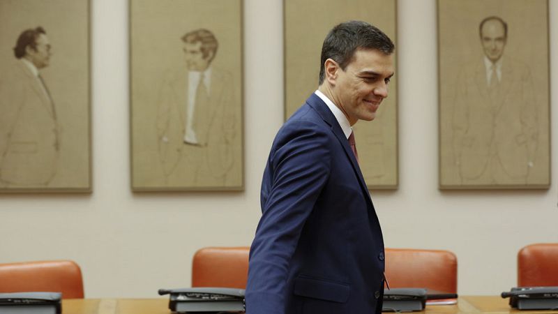 Pedro Sánchez carga contra la "pseudoizquierda" de Podemos que "ensalza" a Otegi y deja gobernar al PP