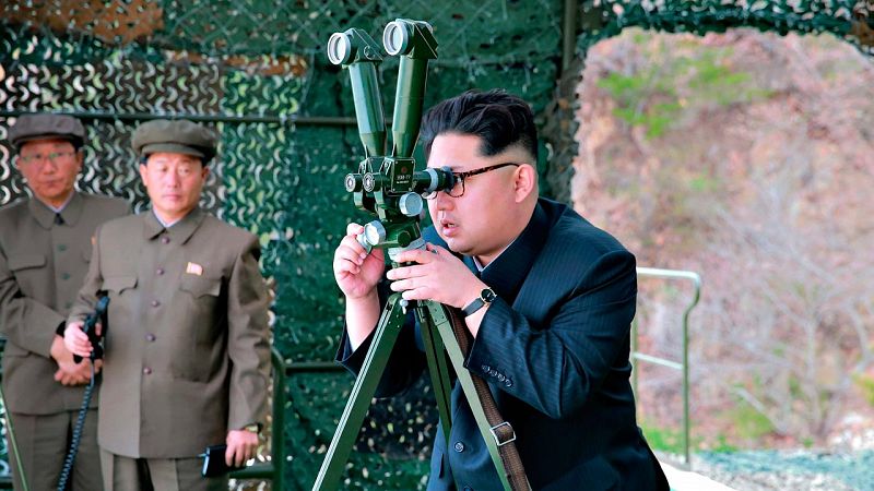 Corea del Norte lanza dos misiles fallidos poco antes del primer congreso del partido gobernante en 36 años
