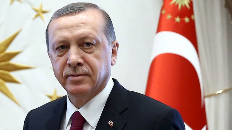 Erdogan sigue secando el tintero