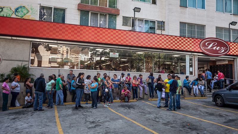 El ministro venezolano de Alimentación cesado por la crisis de alimentos se aferra al cargo y ataca "a la oligarquía"