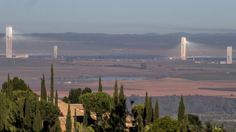 Abengoa podría despedir hasta el 10% de su plantilla en España, unos 500 trabajadores