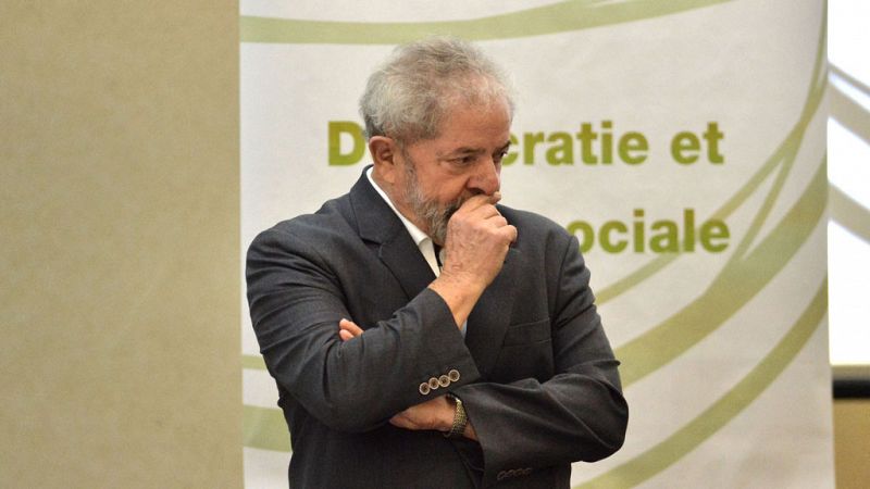 La Fiscalía pide investigar a Lula y a tres ministros de Rousseff por el caso Petrobras
