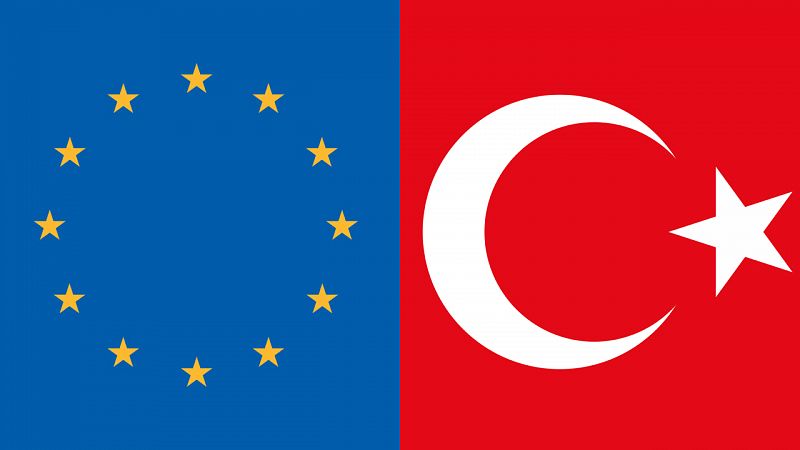 Bruselas abre el camino a la supresión de visados a los viajeros turcos
