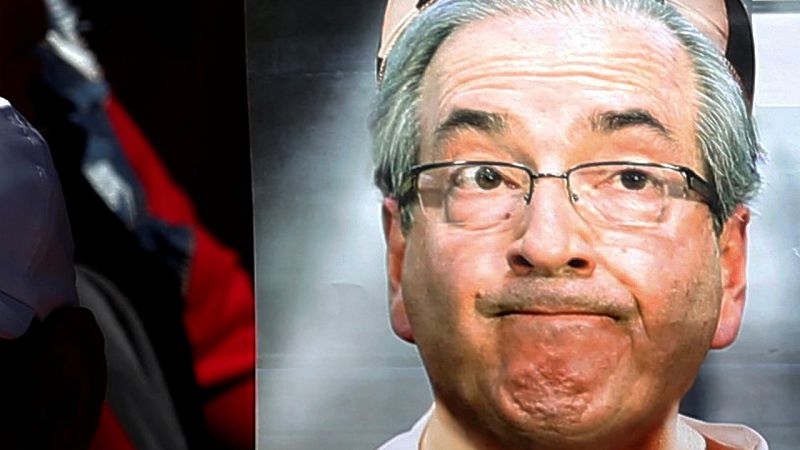 El Tribunal Supremo de Brasil suspende de su cargo al presidente del Congreso, principal instigador del juicio a Rousseff