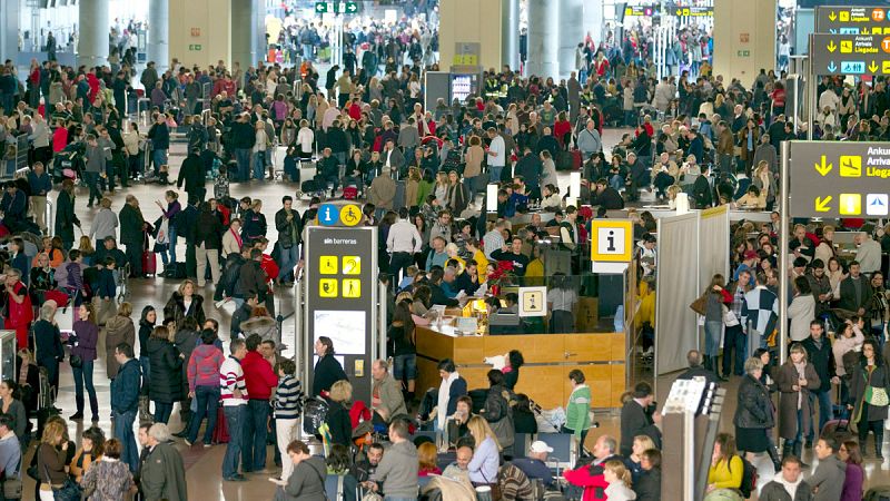 El TC avala la militarización del espacio aéreo español durante la huelga de controladores de 2010