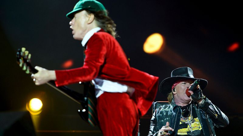 Axl Rose en AC/DC y otros polémicos cambios de cantante