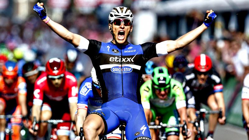 Kittel se exhibe al sprint en la primera etapa en línea del Giro