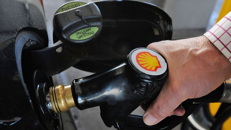 El precio del gasóleo sube por cuarta semana consecutiva y sigue por encima del euro, en máximos anuales