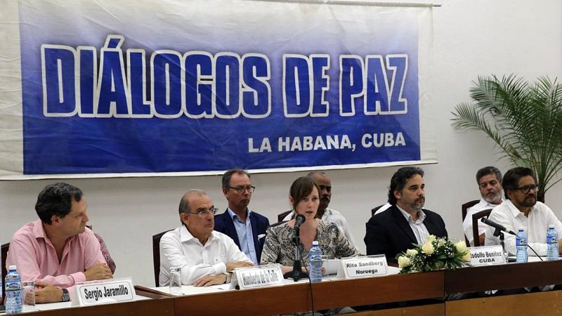 El Gobierno colombiano y las FARC acuerdan un mecanismo para dar seguridad jurídica al acuerdo de paz
