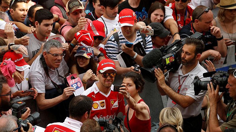 Ferrari domina los primeros libres en Montmeló
