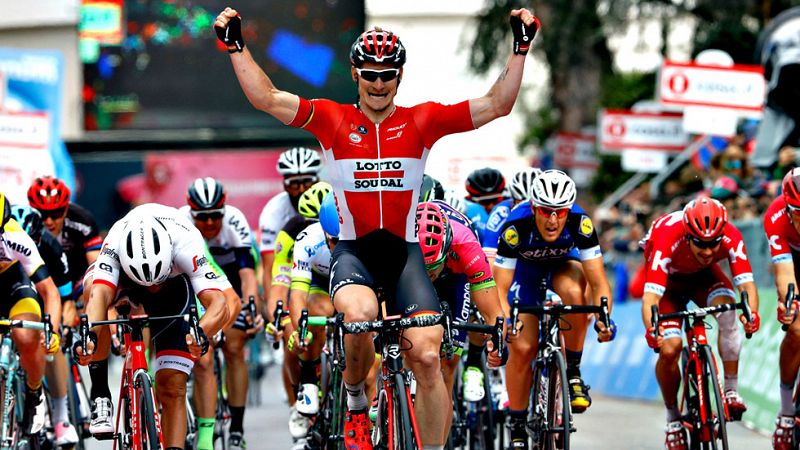 Greipel vuelve a ser el más rápido