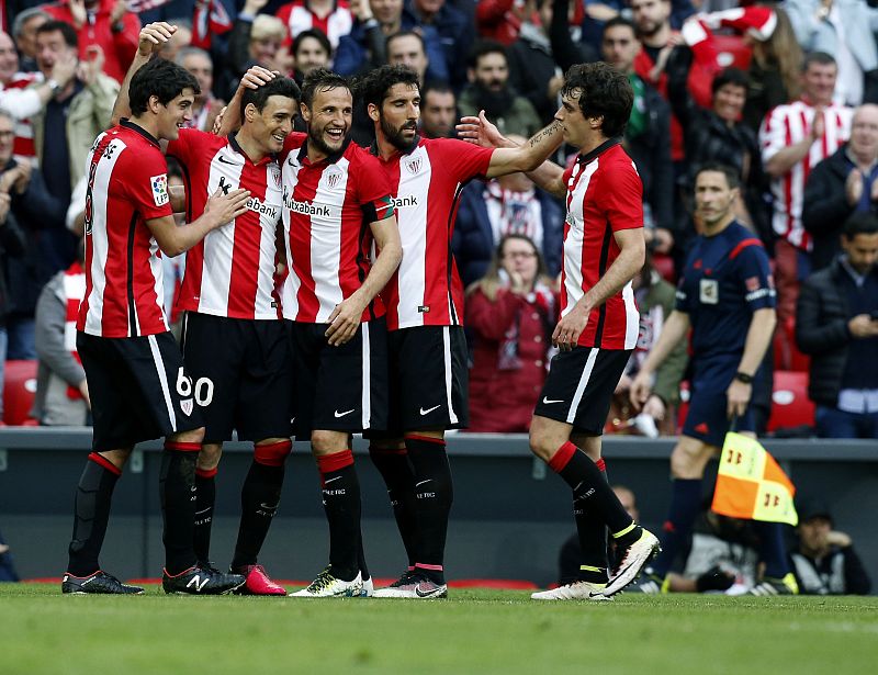 El Athletic vence al Sevilla y se asegura el quinto puesto tras la derrota del Celta en el Calderón