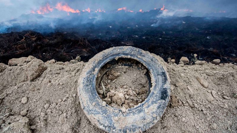 El incendio de Seseña está controlado aunque los vecinos retrasan su regreso por el humo