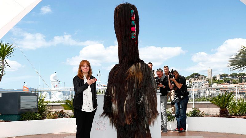 El humor surrealista de 'Toni Erdmann' y Julia Roberts, lo más destacado en el ecuador de Cannes