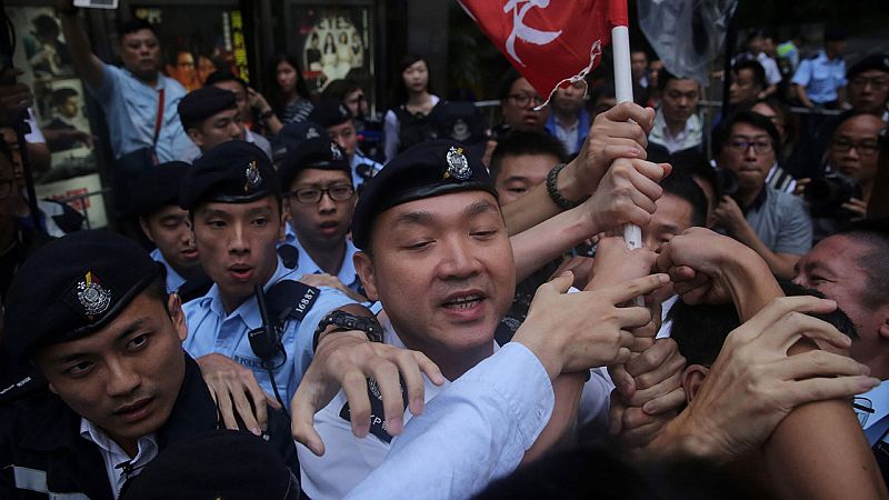 Varios detenidos en el tenso inicio de la visita de un dirigente chino a Hong Kong