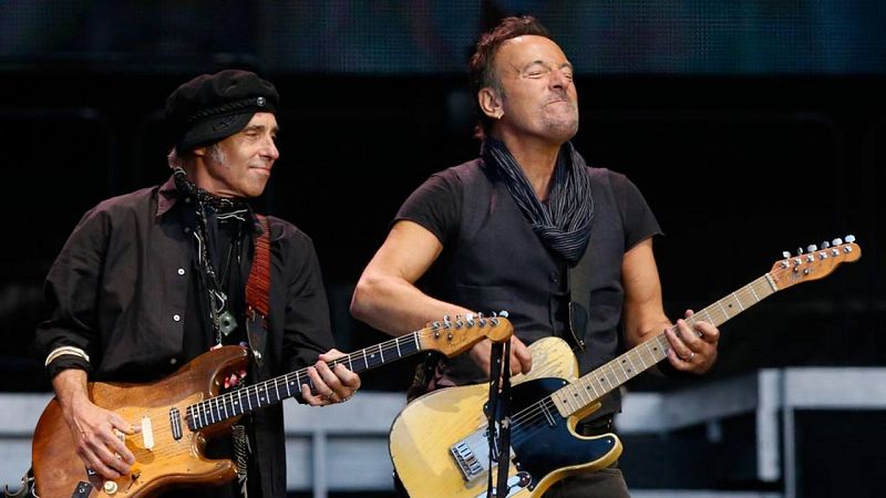 Springsteen cosecha un triunfo seguro en una San Sebastián rendida a sus pies