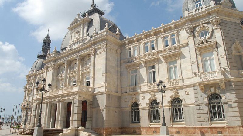 La Guardia Civil registra el Ayuntamiento de Cartagena por el caso de la desaladora de Escombreras