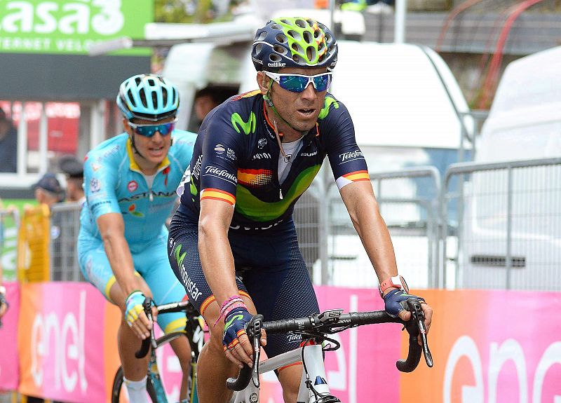 Valverde: "Nibali hace su carrera y yo la mía"