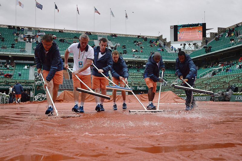 Roland Garros empieza pasado por agua y se aplaza el debut de Muguruza