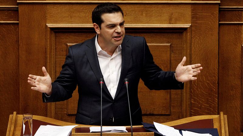 El Parlamento griego aprueba las medidas de recorte exigidas por los acreedores