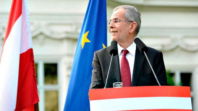 El ecologista Van der Bellen gana la presidencia de Austria por escaso margen ante el ultraderechista Hofer