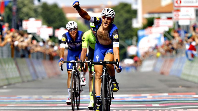 Matteo Trentin se corona a lo campeón tras 244 kilómetros
