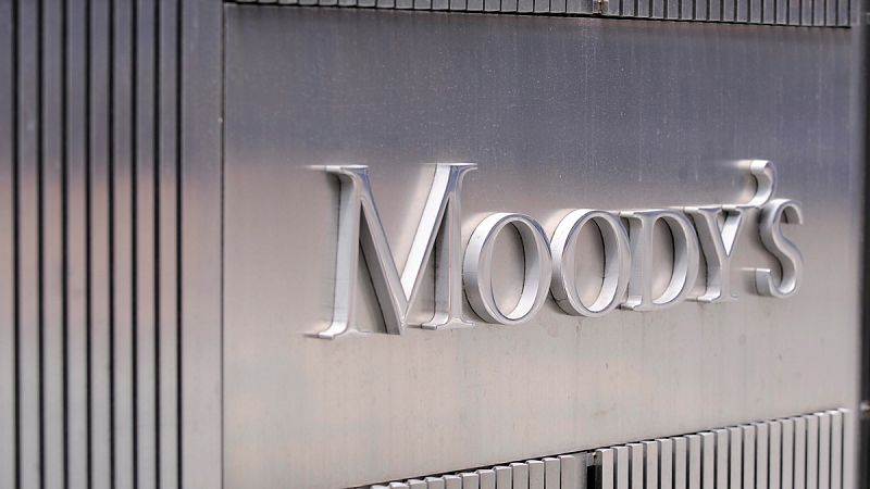 Moody's rebaja la calificación de la deuda de Cataluña y la hunde más en el 'bono basura'