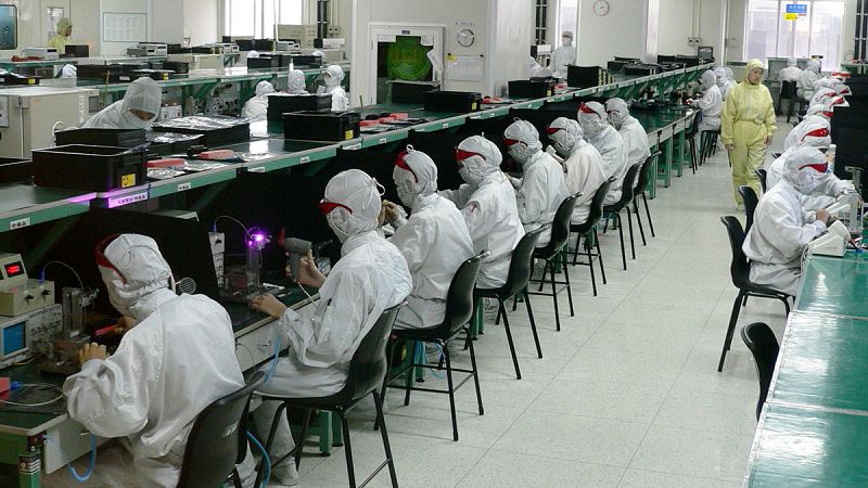 Foxconn reemplaza por robots a 60.000 trabajadores de una fábrica en China