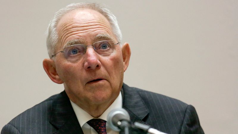 Schäuble vuelve a criticar la política monetaria del BCE y dice que no es "óptima" para Alemania