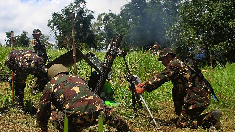 El Ejército filipino mata a 54 personas en una ofensiva contra grupos islamistas en el sur