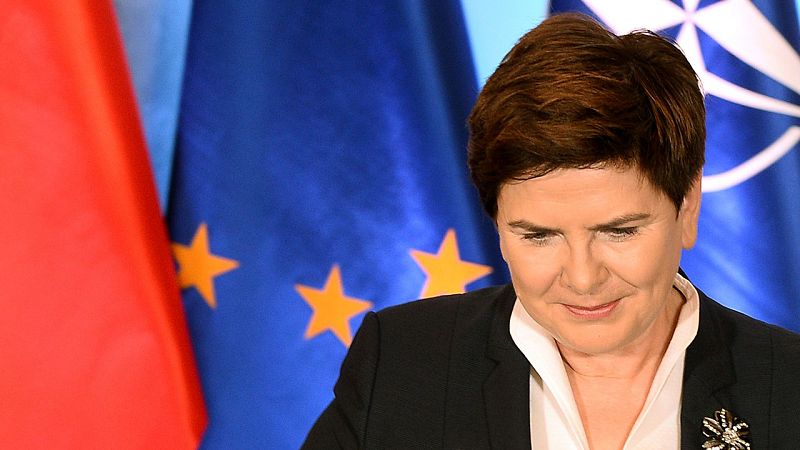 Bruselas avanza en el proceso contra Polonia por la reforma de su Tribunal Constitucional