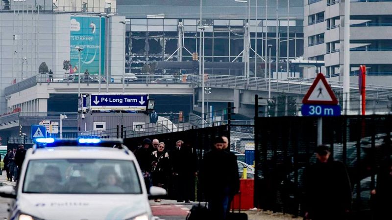 El aeropuerto de Bruselas reabre la zona dañada por el atentado y opera a plena capacidad
