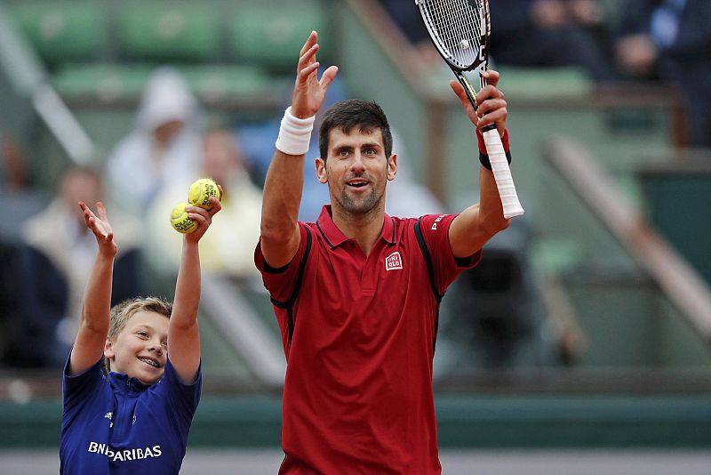 Djokovic pasa a semis de Roland Garros tras acabar con Berdych