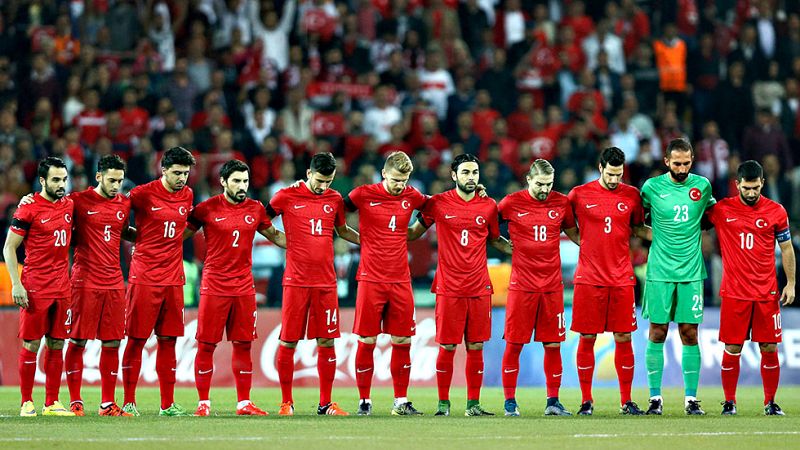 Turquía se confía a su estrella Turan para colarse entre España y Croacia