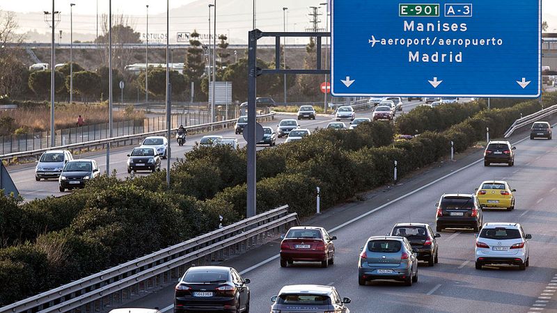 Los españoles piden más controles y más campañas para reducir accidentes de tráfico, según el CIS