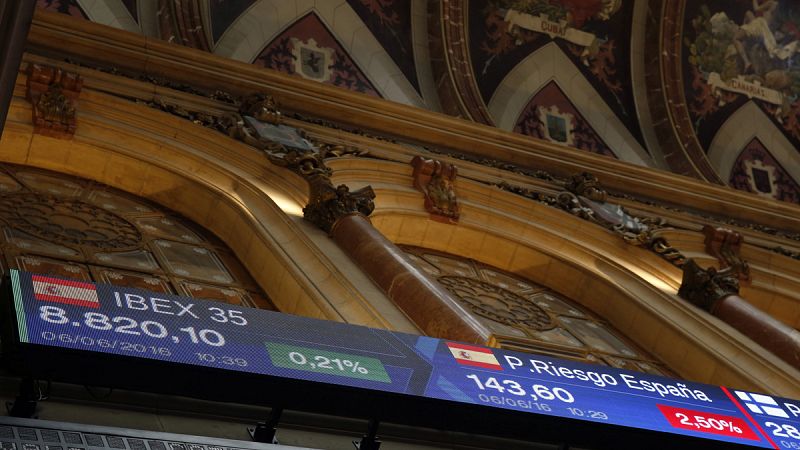 El IBEX 35 sube un 0,25% animado por el repunte del precio del petróleo