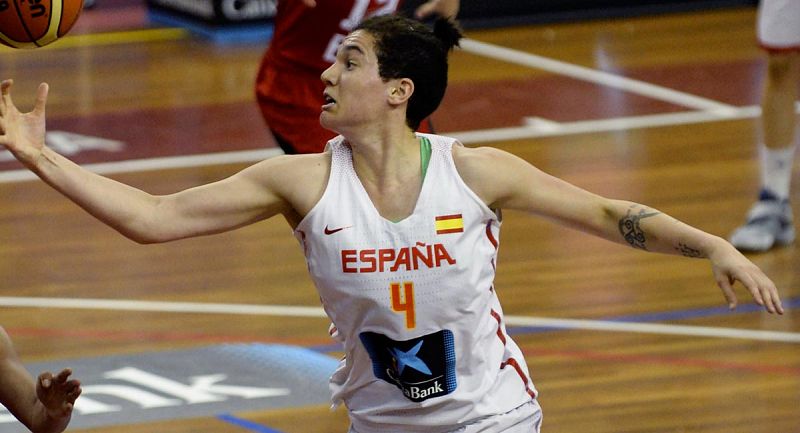 España sigue invicta y se impone cómodamente a Cuba