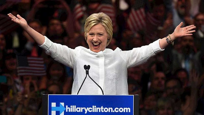 Hillary Clinton consigue los delegados suficientes y se convertirá en la primera mujer candidata a la presidencia