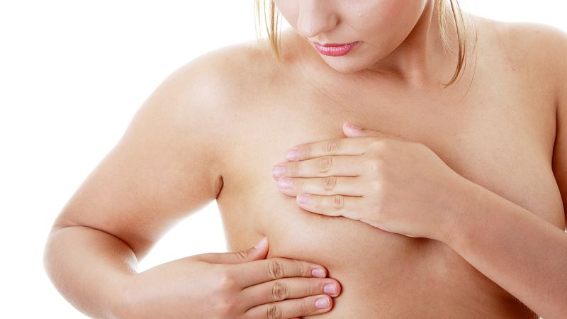 Desarrollan el primer test molecular que controla el cáncer de mama avanzado