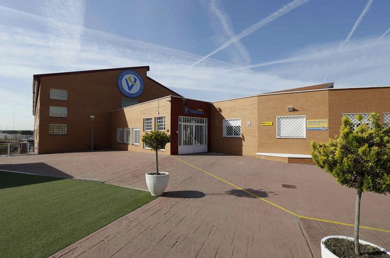 El juez propone juzgar al profesor del Colegio Vallmont por presuntos abusos a 13 menores