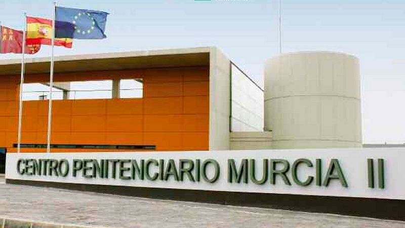Deiciséis detenidos, siete de ellos presos, por vender droga en la cárcel Murcia II