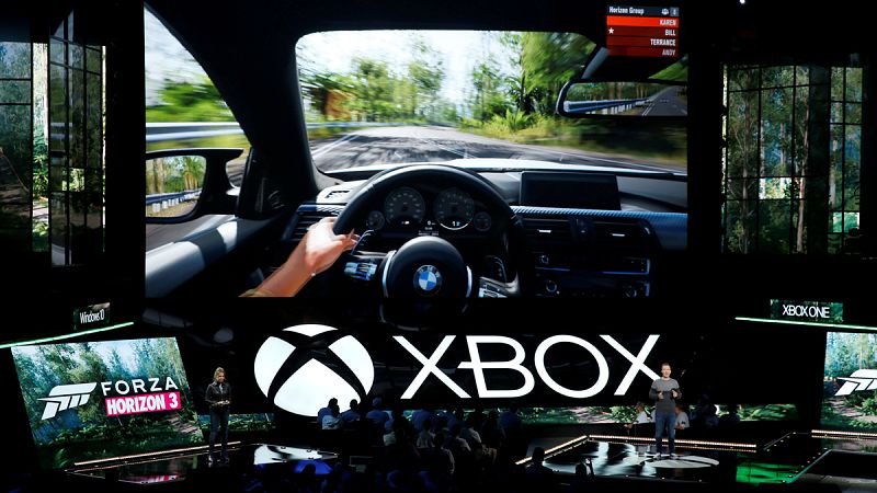 Microsoft mira a las consolas mientras Sony apuesta por los juegos en la feria E3
