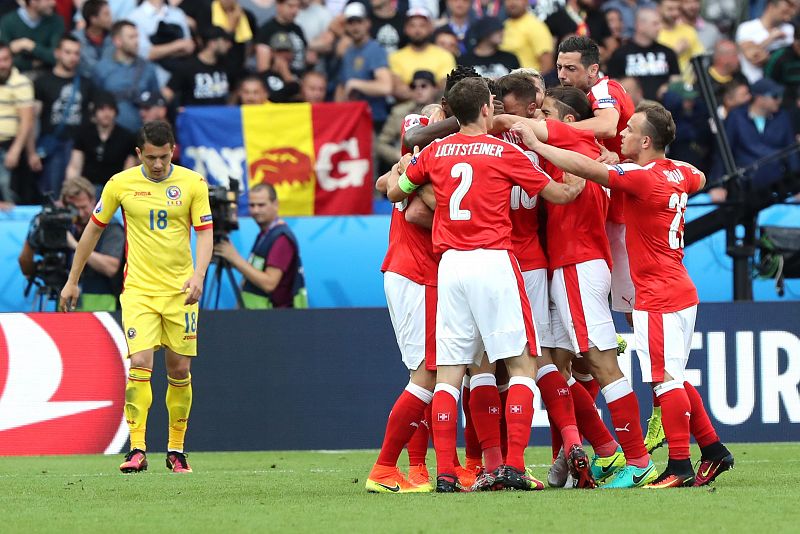 Suiza saca un empate ante Rumanía que deja a tiro la clasificación