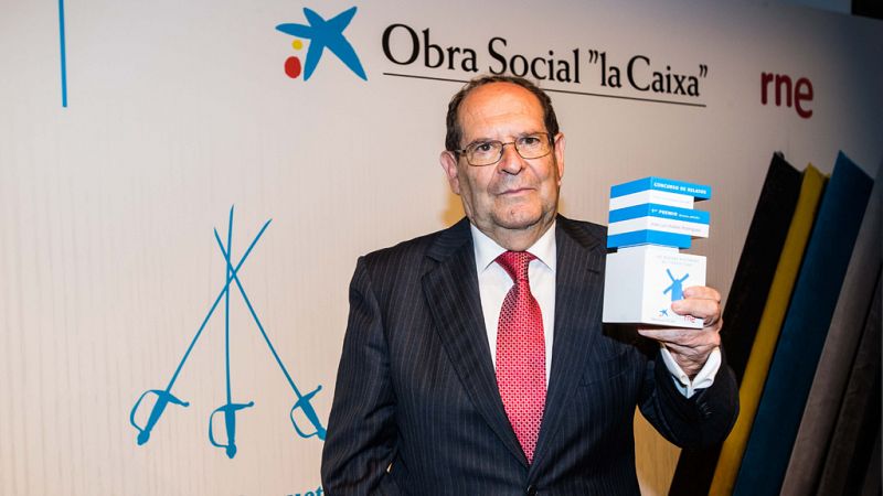 RNE entrega a José Luis Robles el Premio del VIII Concurso de Relatos Escritos por Personas Mayores