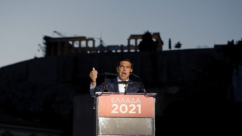 Tsipras anuncia un ambicioso plan de inversiones iniciado con fondos europeos para dinamizar la economía