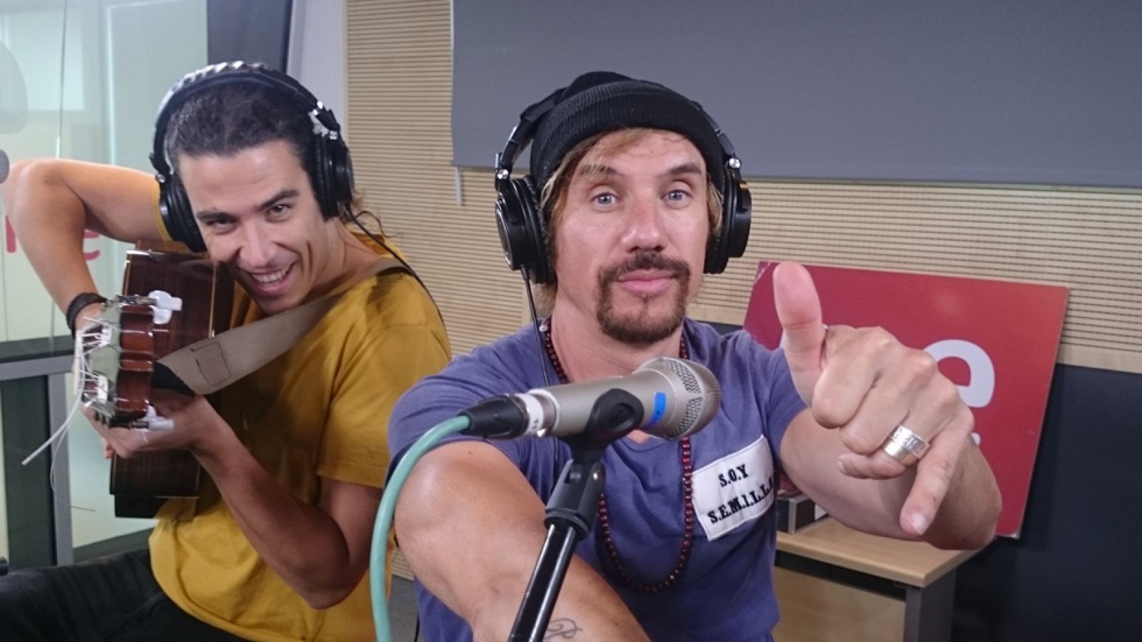 Las mañanas de RNE - Macaco interpreta en direco "Semillas"