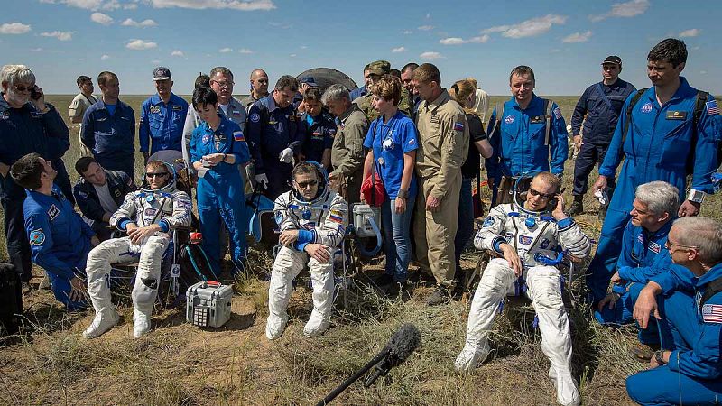 La cápsula Soyuz con tres tripulantes de la Estación Espacial Internacional aterriza con éxito en Kazajistán