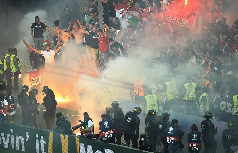 La UEFA expedienta a Hungría, Bélgica y Portugal por los incidentes de sus hinchas
