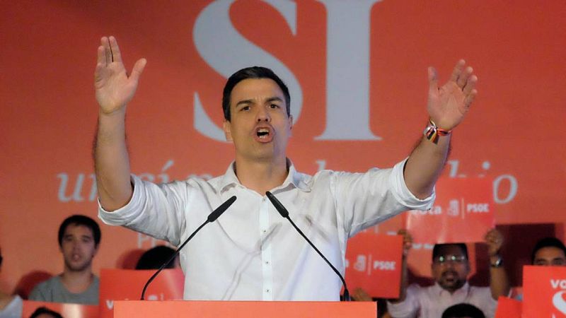 Pedro Sánchez acusa a PP y Podemos de difundir un vídeo para acusarlo de "racista"
